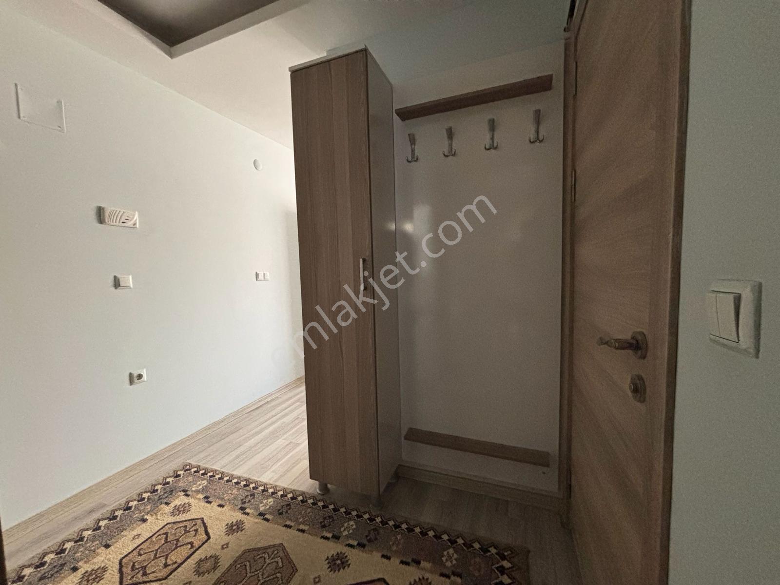 Küçük Çiğlide Yaşam Ve Yatırıma Uygun, Kullanışlı 1+1 Daire - Görsel 12