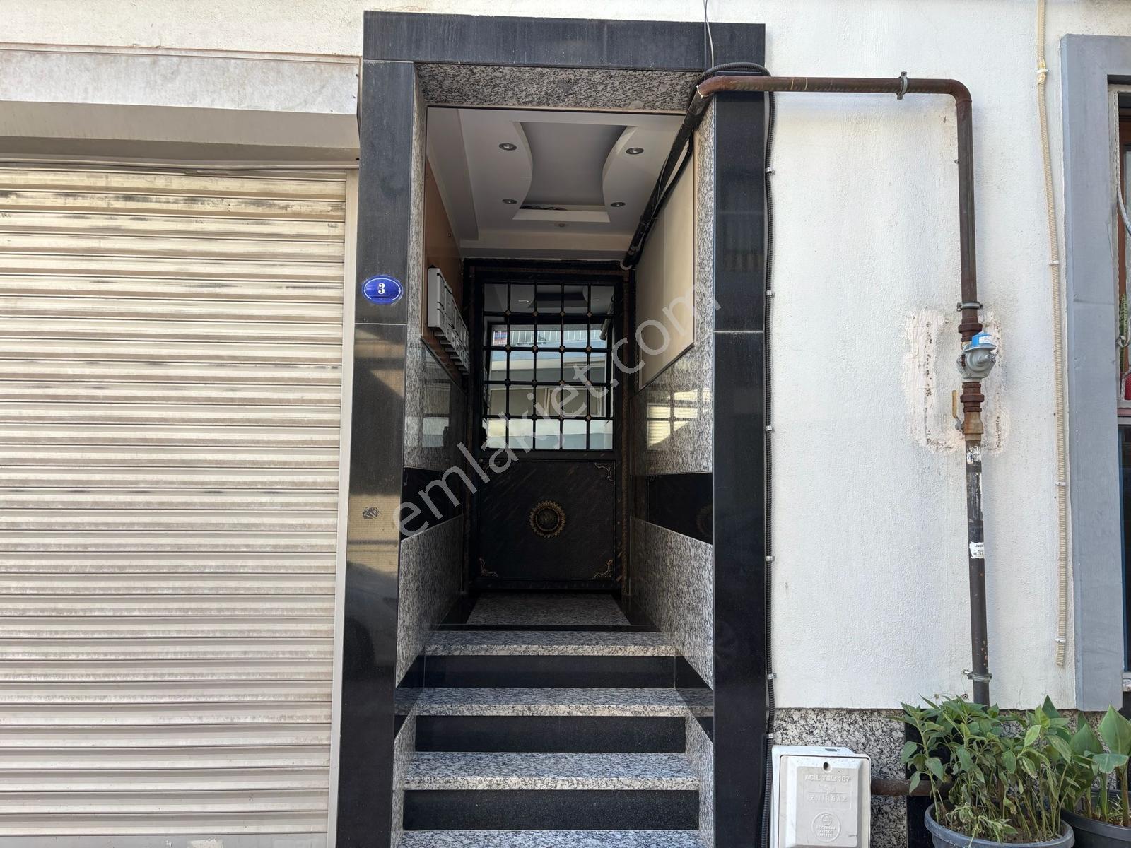 Küçük Çiğlide Yaşam Ve Yatırıma Uygun, Kullanışlı 1+1 Daire - Görsel 29