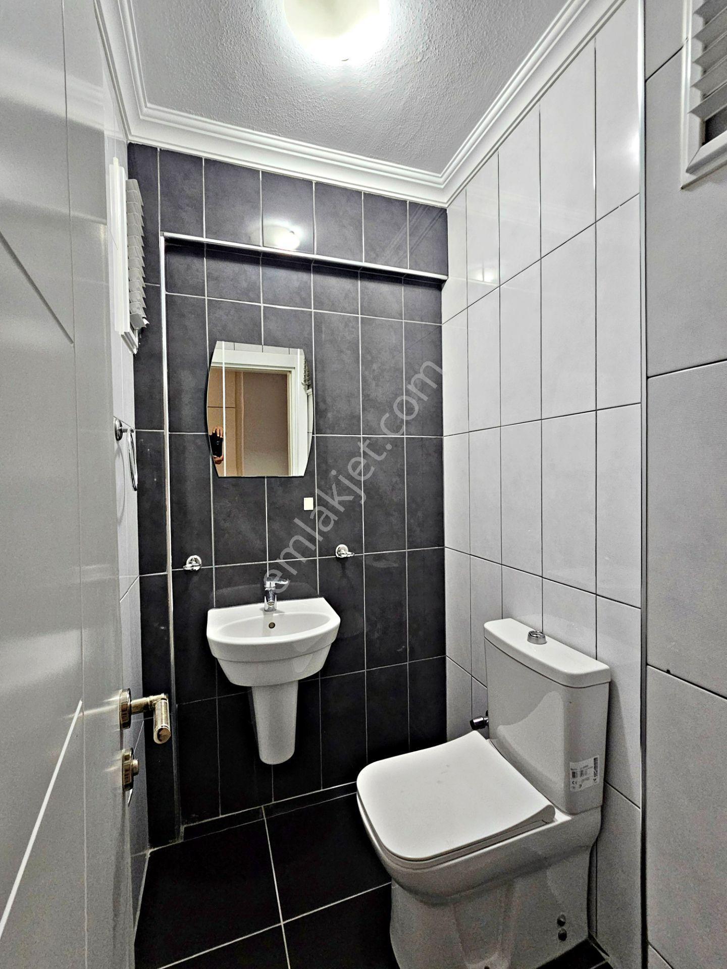Gölcük Donanma Mah. Altınşehir Sitesinde Kiralık 4+1 Lüks Daire - Görsel 21