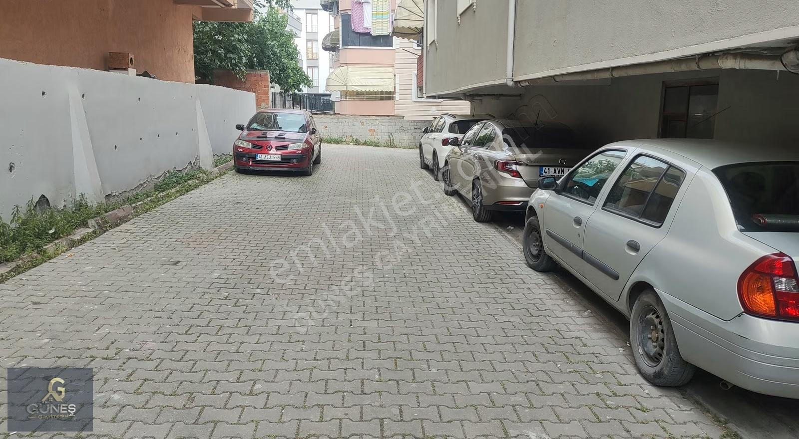 Hacı Osman'da Satılık 3+1 Daire, 135m², Emin Ağa Sitesi'nde - Görsel 9
