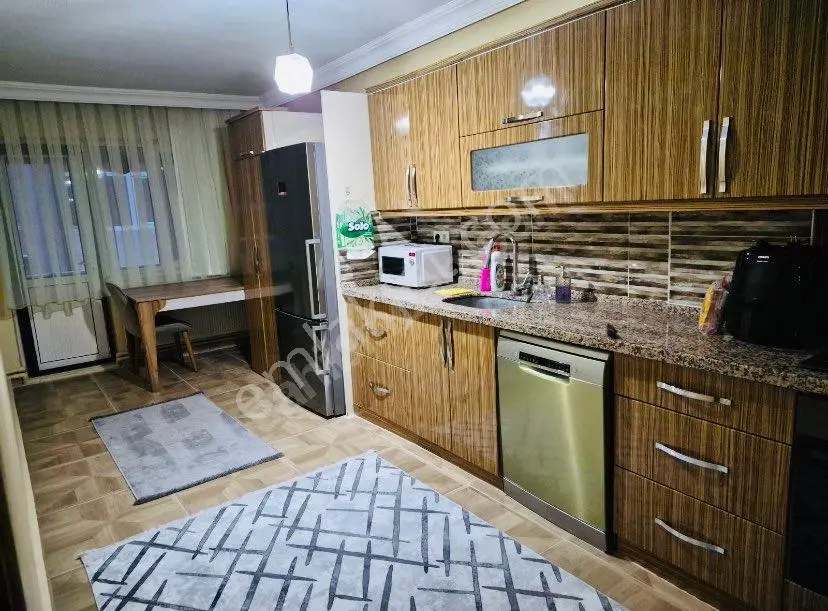Furkan Emlaktan Hançerli Mah 3+1 7.kat 120m2 Bulvara Cephe Asansörlü Balkonlu İçi Yapılı Daire - Görsel 2