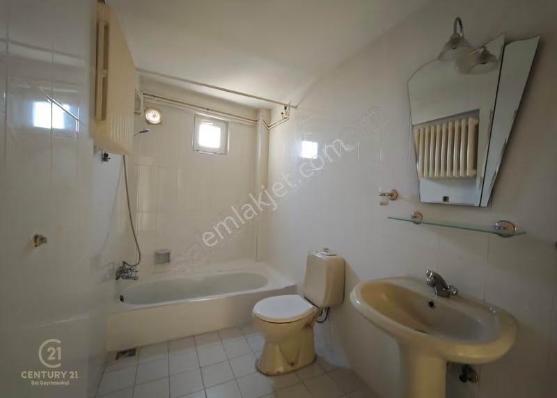 Centruy 21 Bal'dan Yonca Kiralık 3+1 Daire - Görsel 8