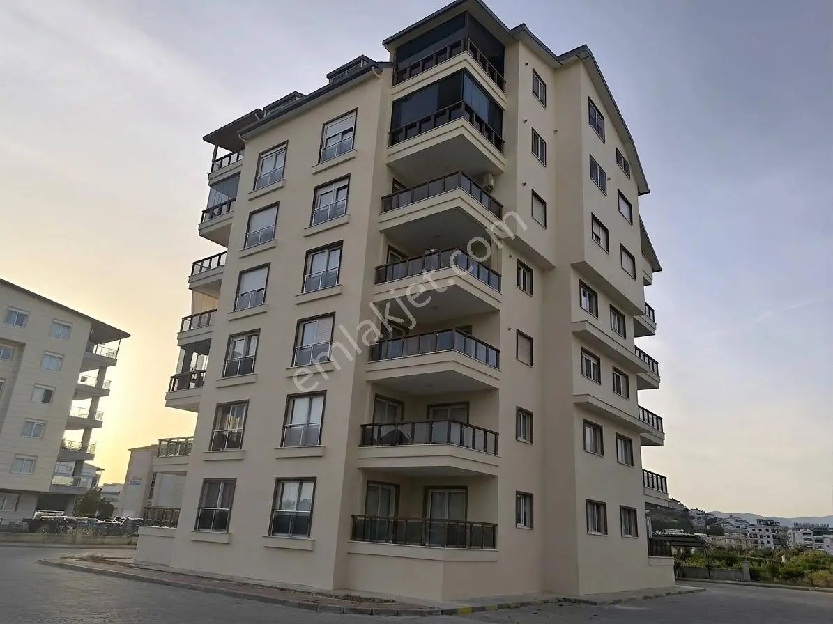 Bostancı Sitesinde Full Eşyalı Ayrı Mutfak 2+1 Daire - Görsel 2