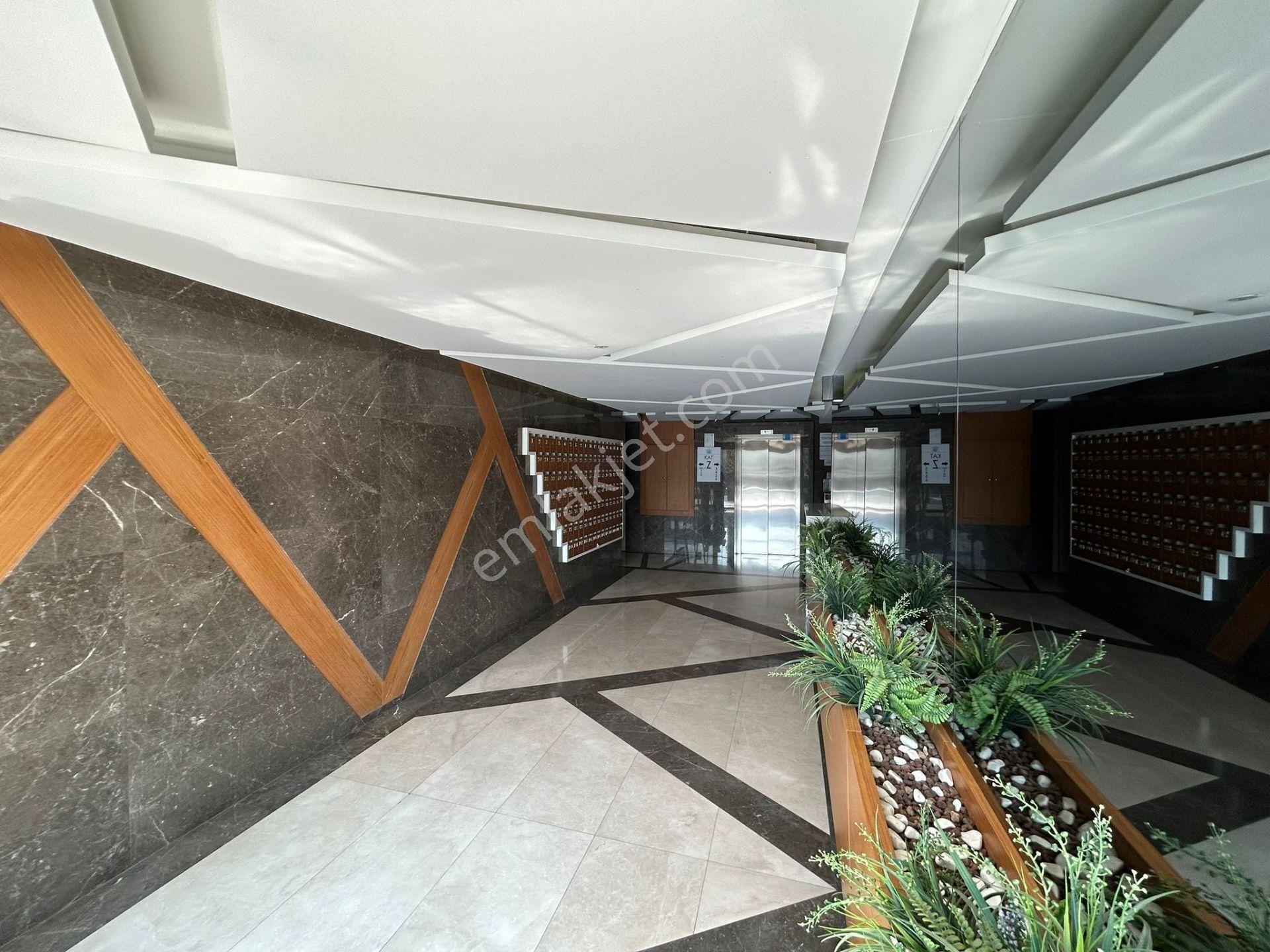 İzmir Çiğli Marka 333 Sitesi 2+1 Eşyalı Ara Kat Daire - Görsel 20