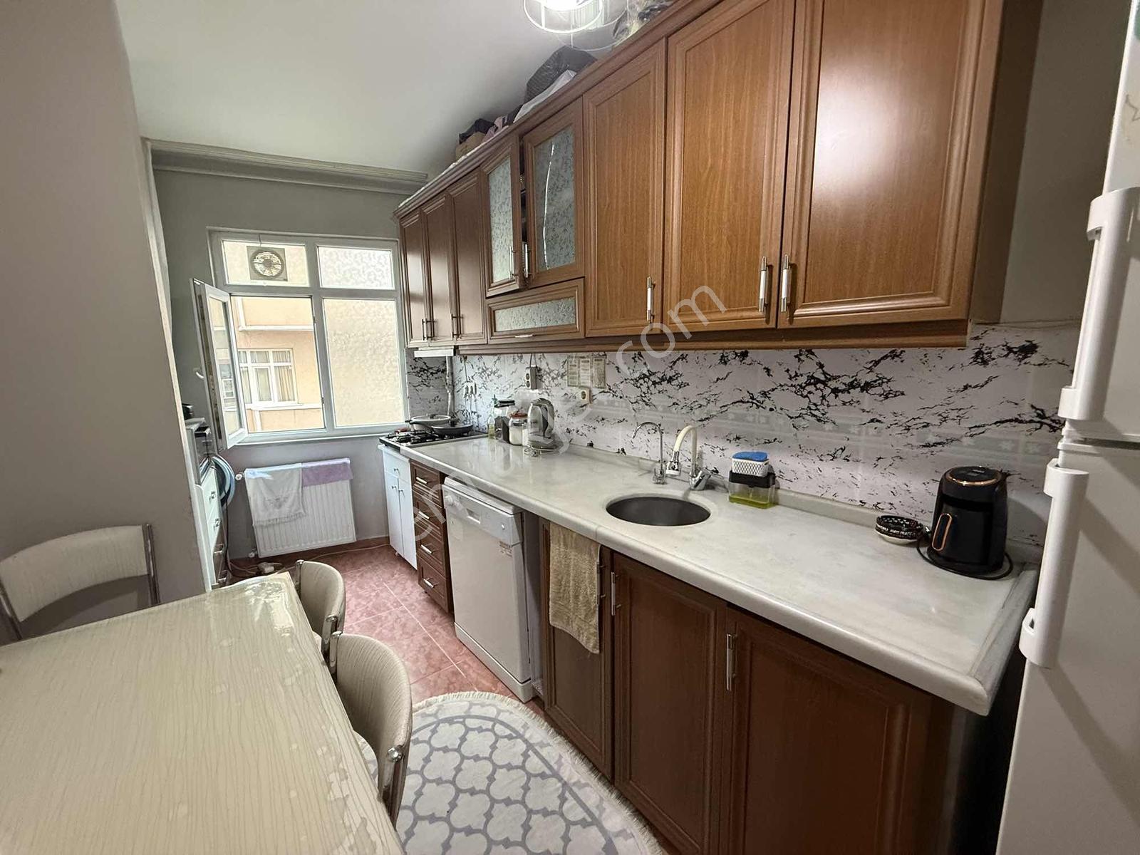 Esentepe Mahallesi'nde Satılık 95 M² Çift Balkonlu Geniş 2+1 - Görsel 3