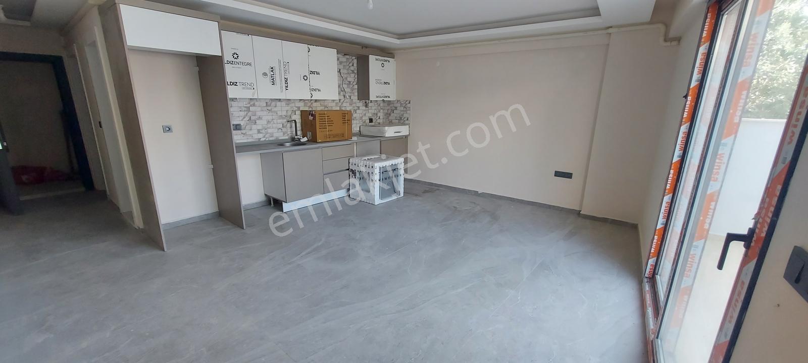 Seferihisar Pazar Yakını Teraslı Kiralık 1+1 Daire !!! - Görsel 8
