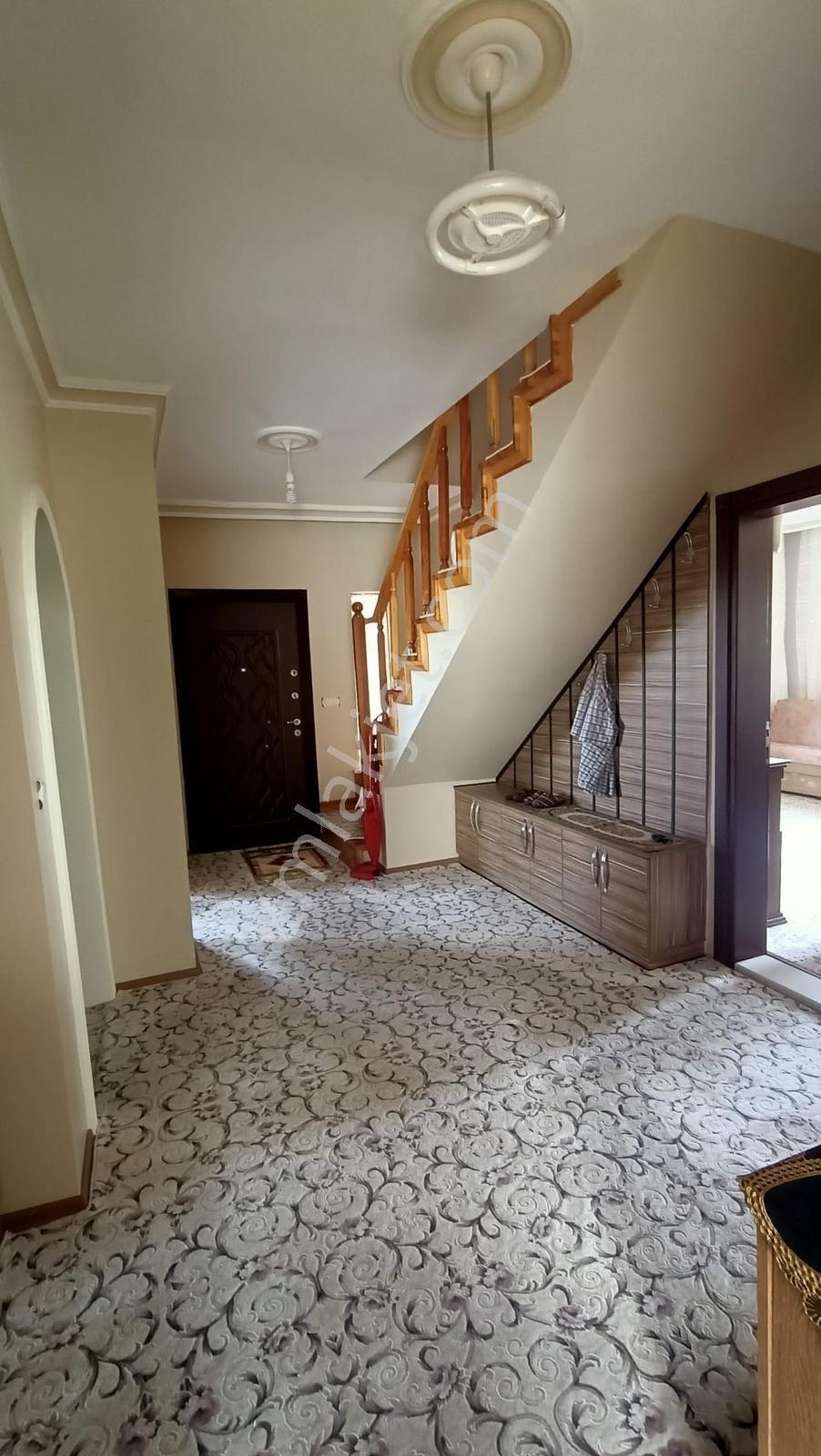 Sarayköy'de 750 M² Arsa İçerisinde Satılık 5+1 Dubleks Ev - Görsel 15