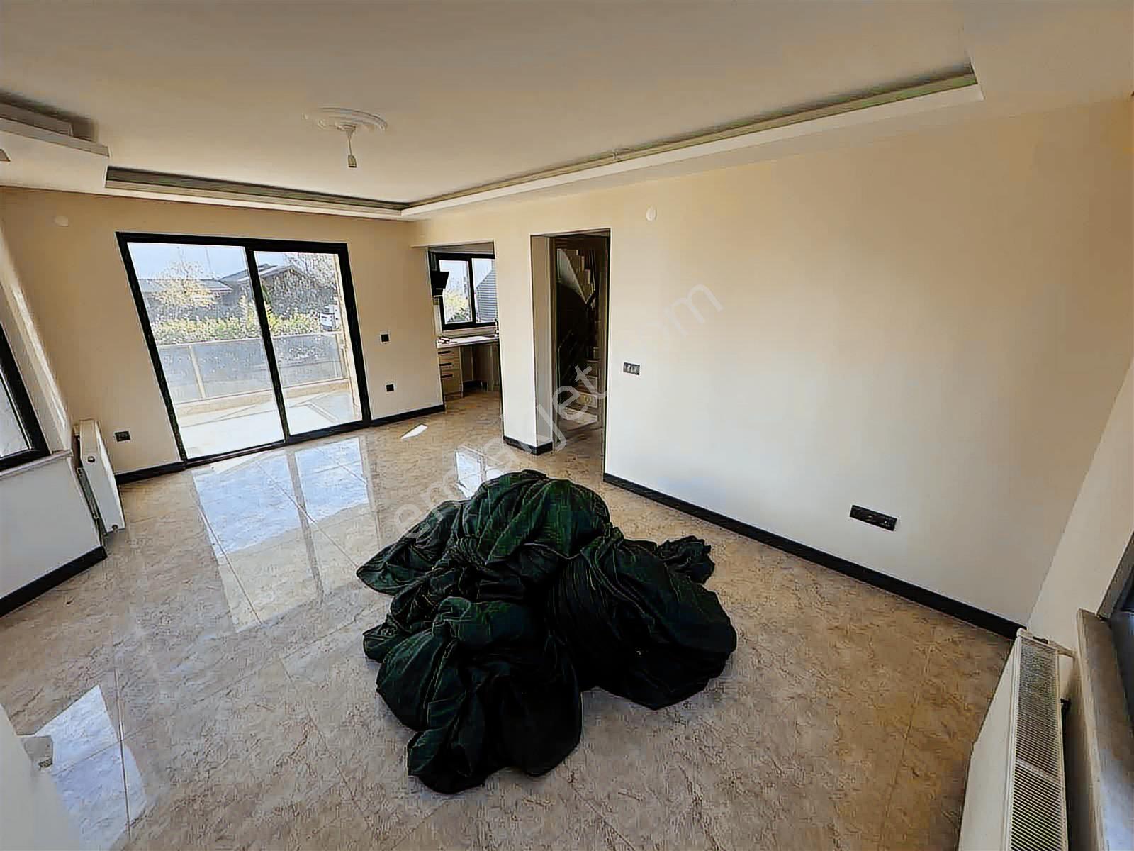 Avcı'dan Yolun Altı Denize 100 Mt Havuzlu Sıfır Villa - Görsel 22