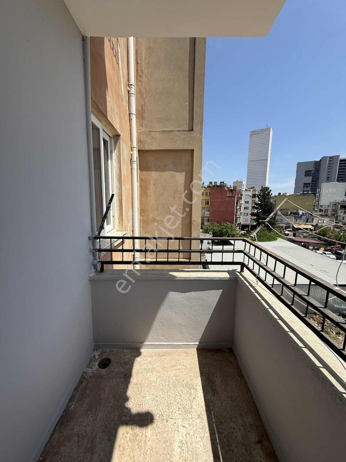 İhsaniye Mahallesi Kuruçeşme Arasında 3+1 Asansörlü-boyalı Daire - Görsel 24