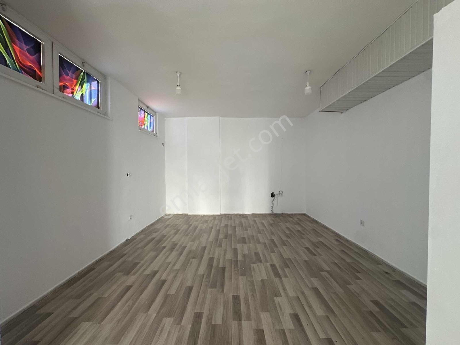 Alanya Merkez'de 75 M2 Kiralık Dükkan - Görsel 4