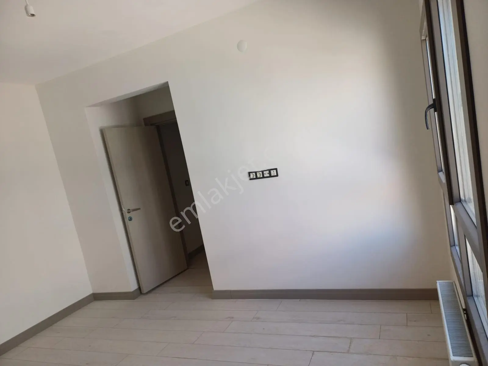 Oğlaklı Satılık Daire 3+1 Ara Katta - Görsel 14