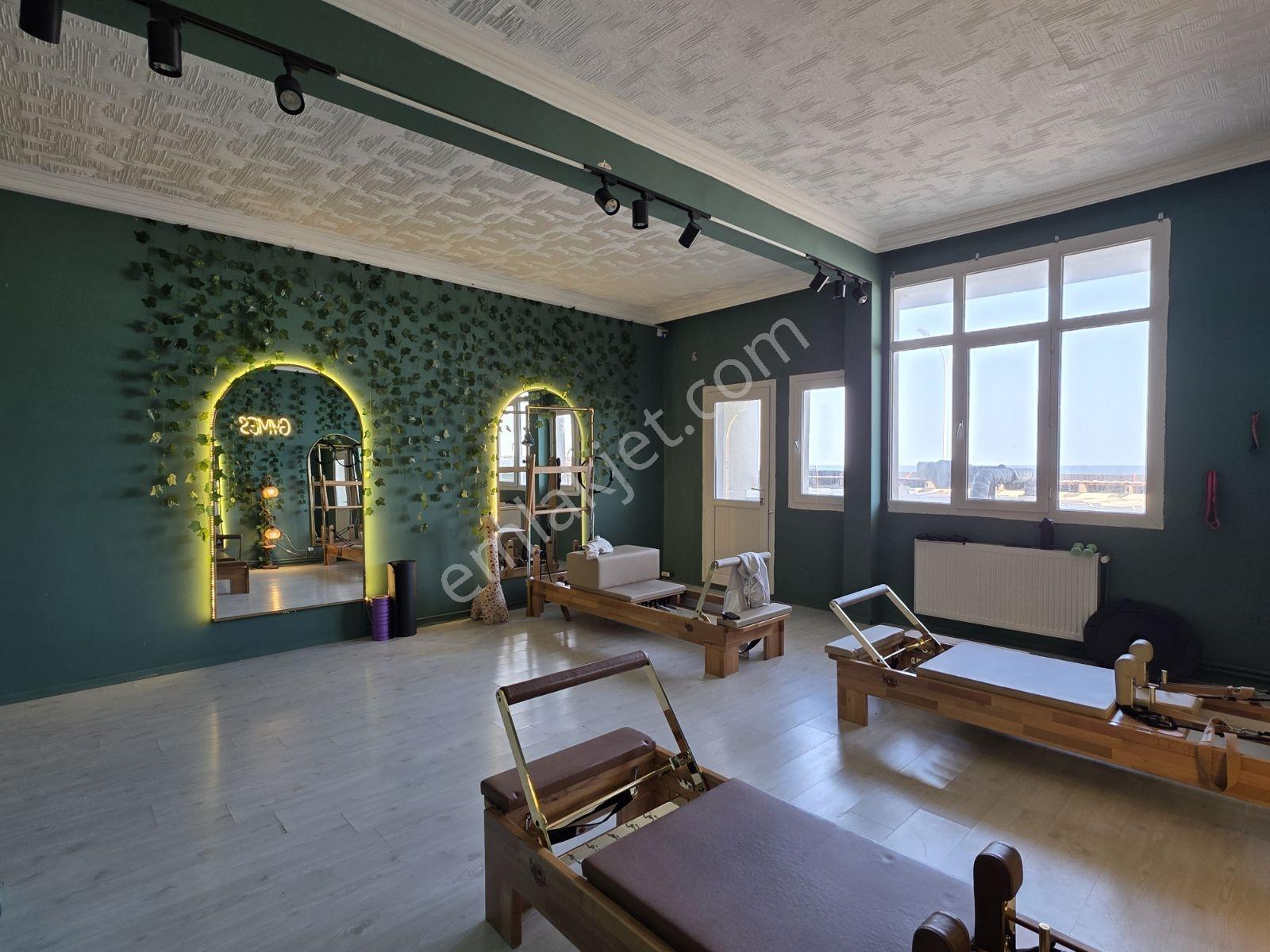 Güzelbahçe Yalı'da Denize Sıfır 1. Katta Kiralık İşyeri - Görsel 21