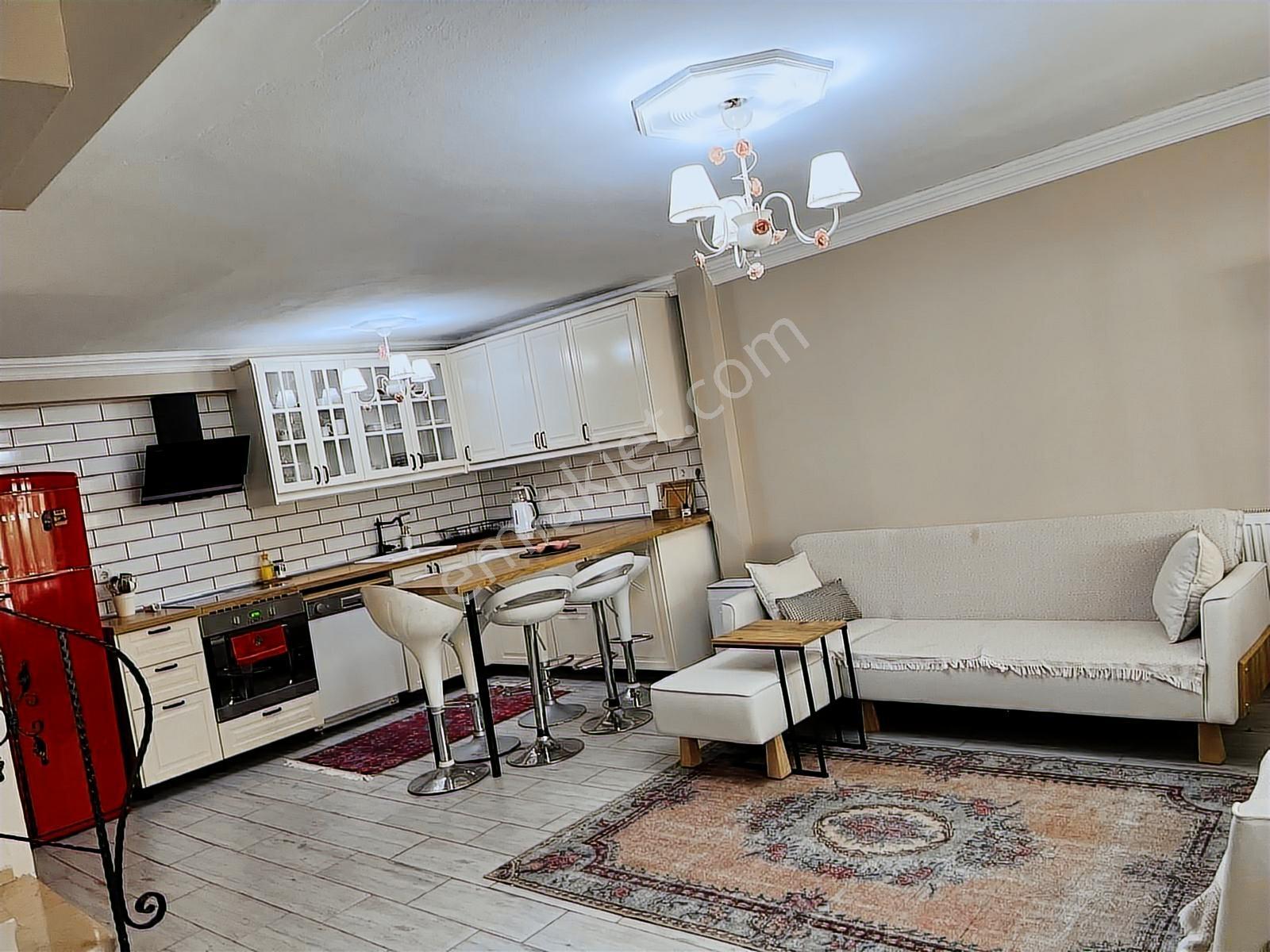 Şile'de Merkezi Lokasyonda Öğrenciye 10 Aylık 4+2 Kiralık Villa - Görsel 6
