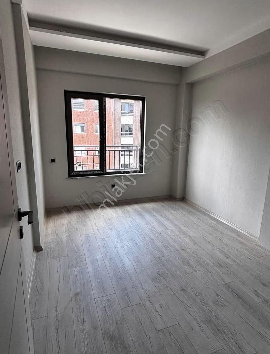 Gazze Cd. Liva Meram 4+1 Kiralık Sıfır Daire