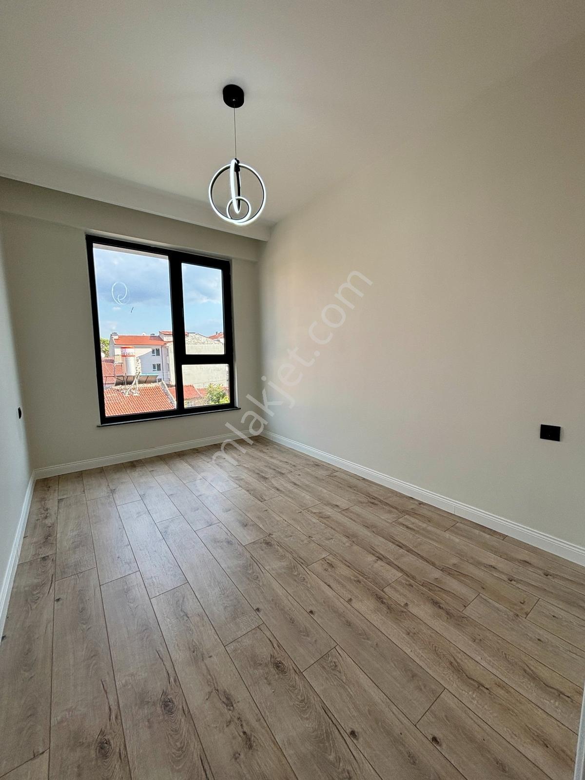 Estoria' Dan Zafer Mahallesi'nde Modern Tasarımlı 2+1 Daire - Görsel 24