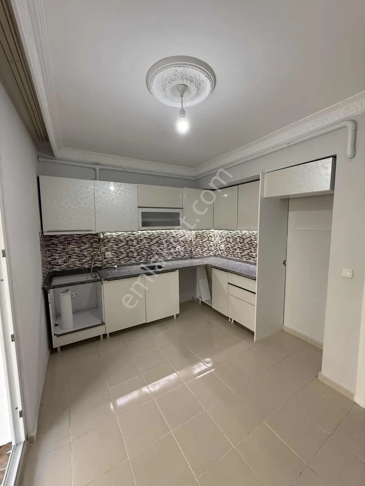 Şehir Merkezinde 2+1 110 M2 Kiralık Daire - Görsel 13