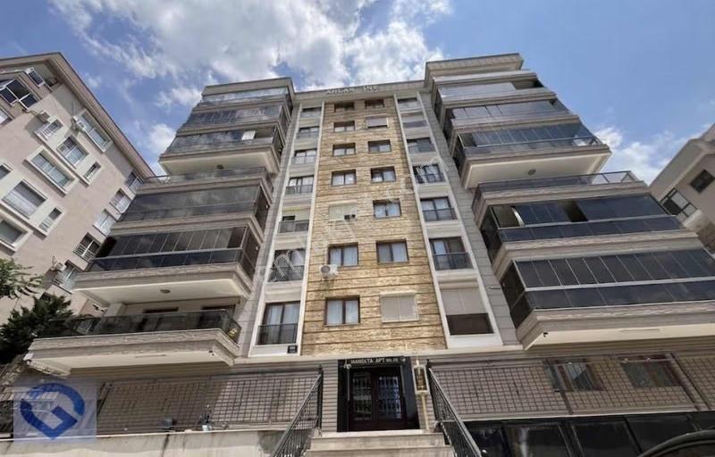 Çiğli Esentepe'de Boş, Krediye Uygun, Ara Kat 3+1 Satılık Daire