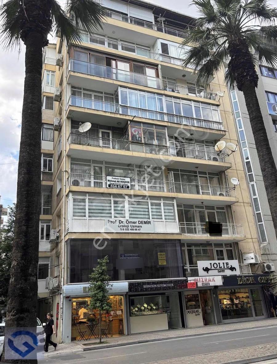 Güvenci'den Talatpaşa Blv.da 130 M²,muayenehane Olmaya Uygun