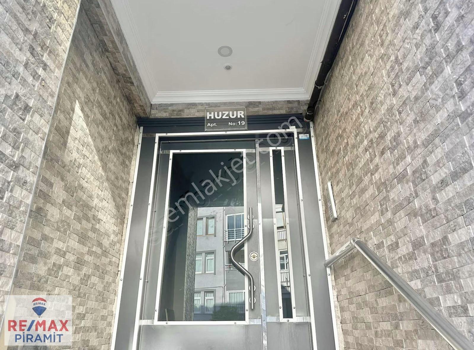İcadiyede Boğaz Manzaralı Satılık 2+1 Daire - Görsel 3