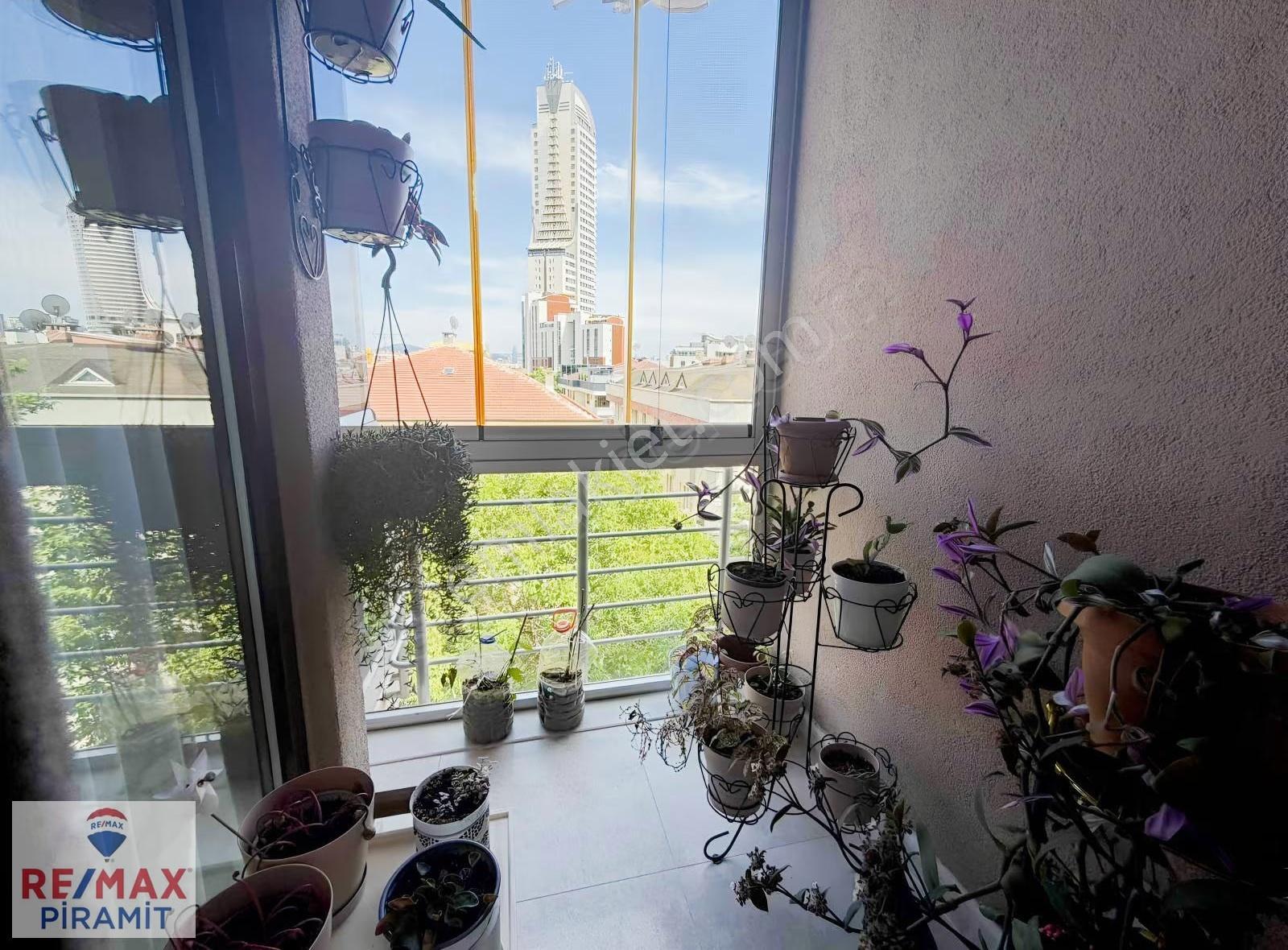 Acıbadem Yaprak Sokak'ta Emsalsiz Güzellikte Kiralık 3+1 Daire - Görsel 13