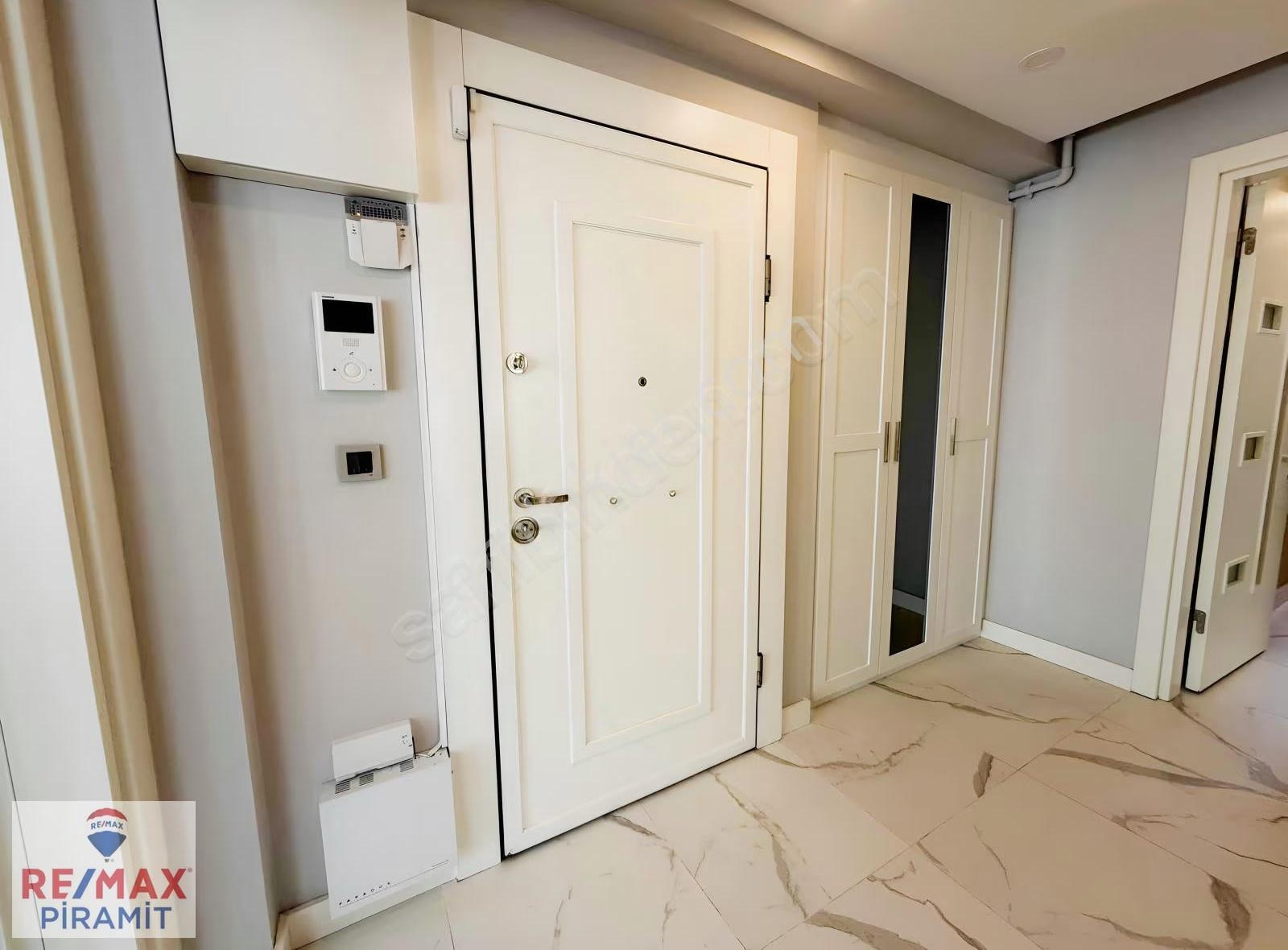 Acıbadem Yaprak Sokak'ta Emsalsiz Güzellikte Kiralık 3+1 Daire - Görsel 22
