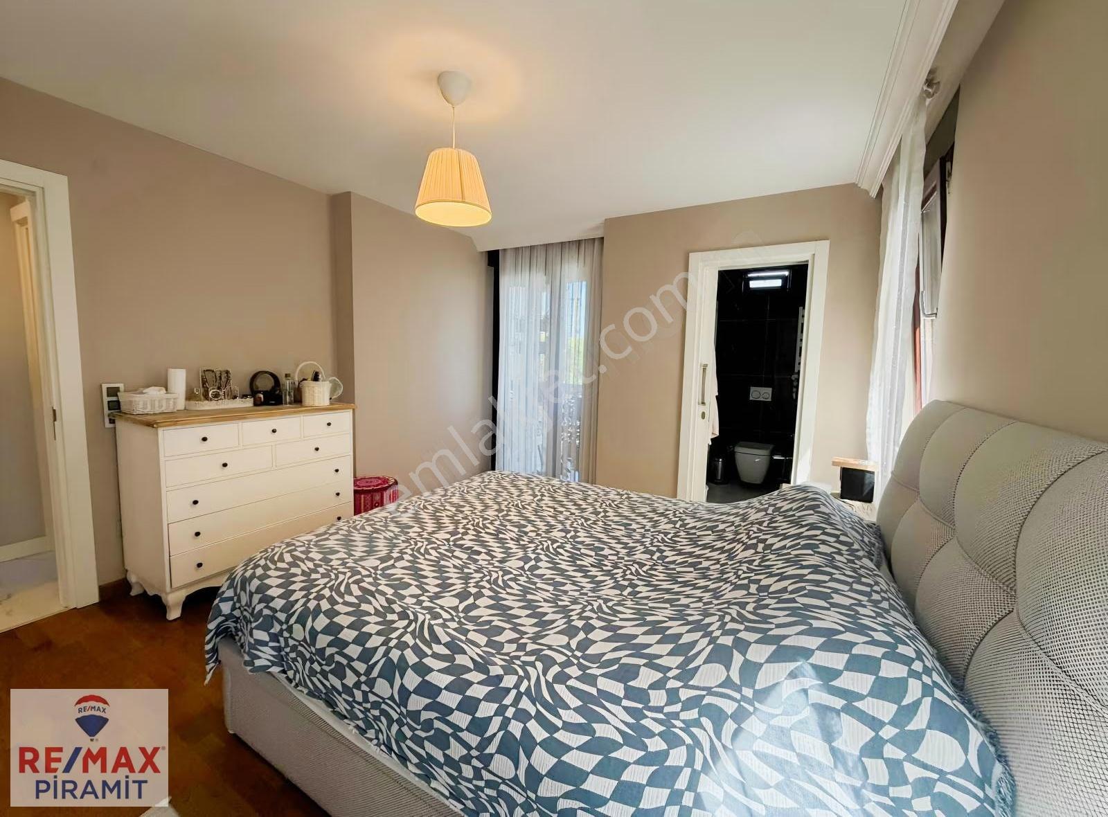 Acıbadem Yaprak Sokak'ta Emsalsiz Güzellikte Kiralık 3+1 Daire - Görsel 20