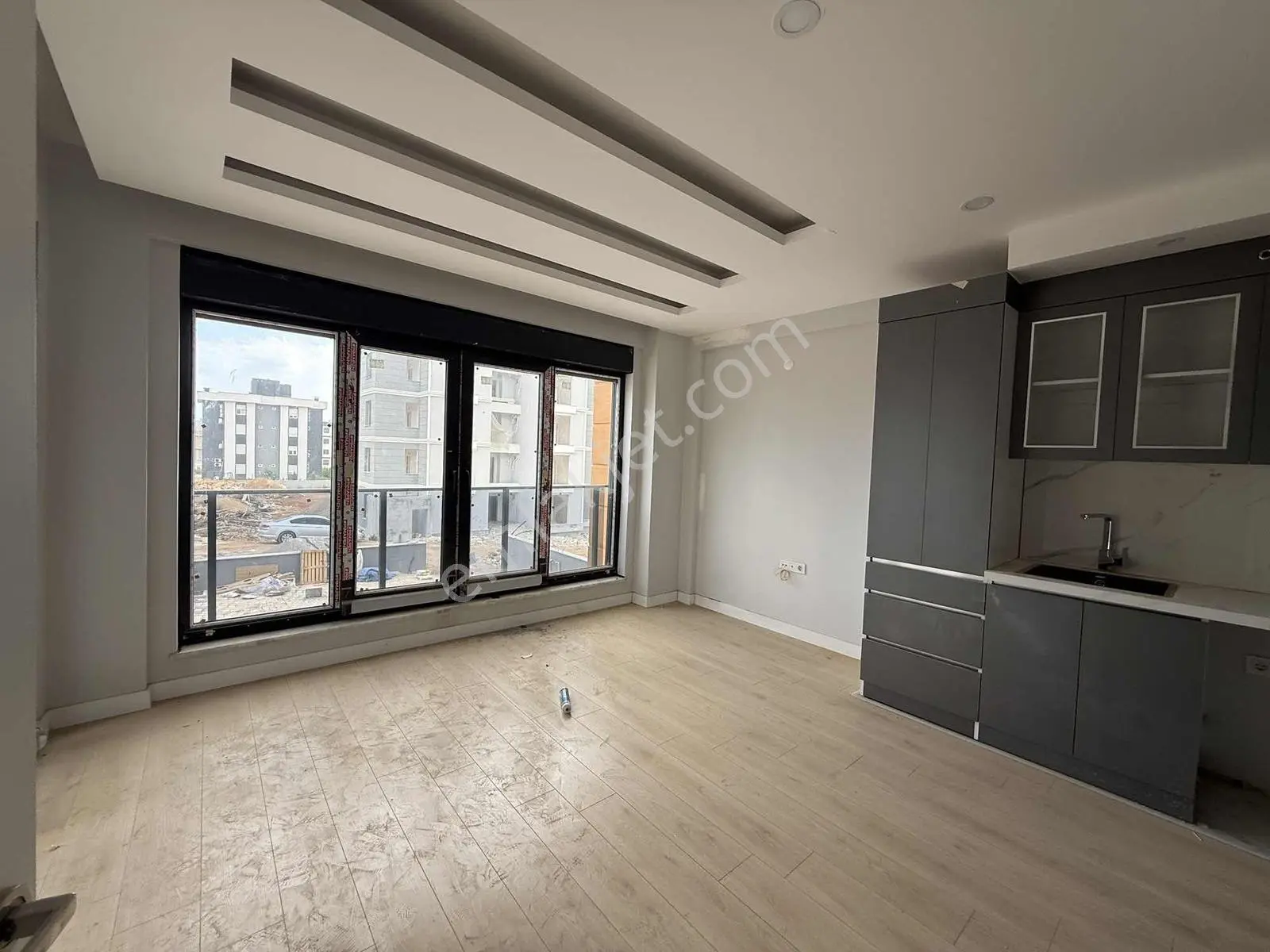 Altıntaşta Havuz Cepheli, 40 Lık Yola Yakın Kiralık 1+1 Daire - Görsel 4