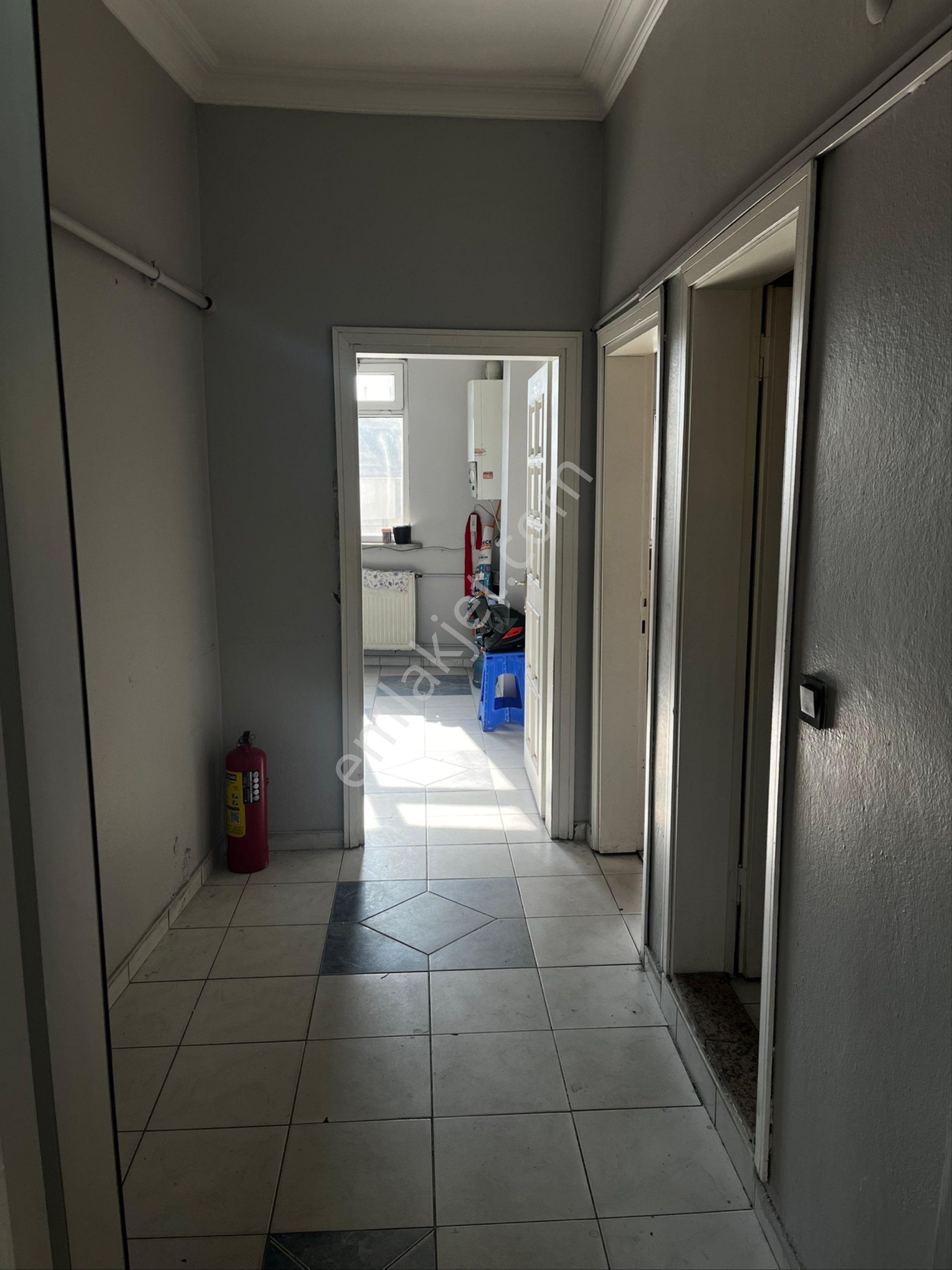 Cadde Üstü Kiralık Boş Dükkan - Görsel 15