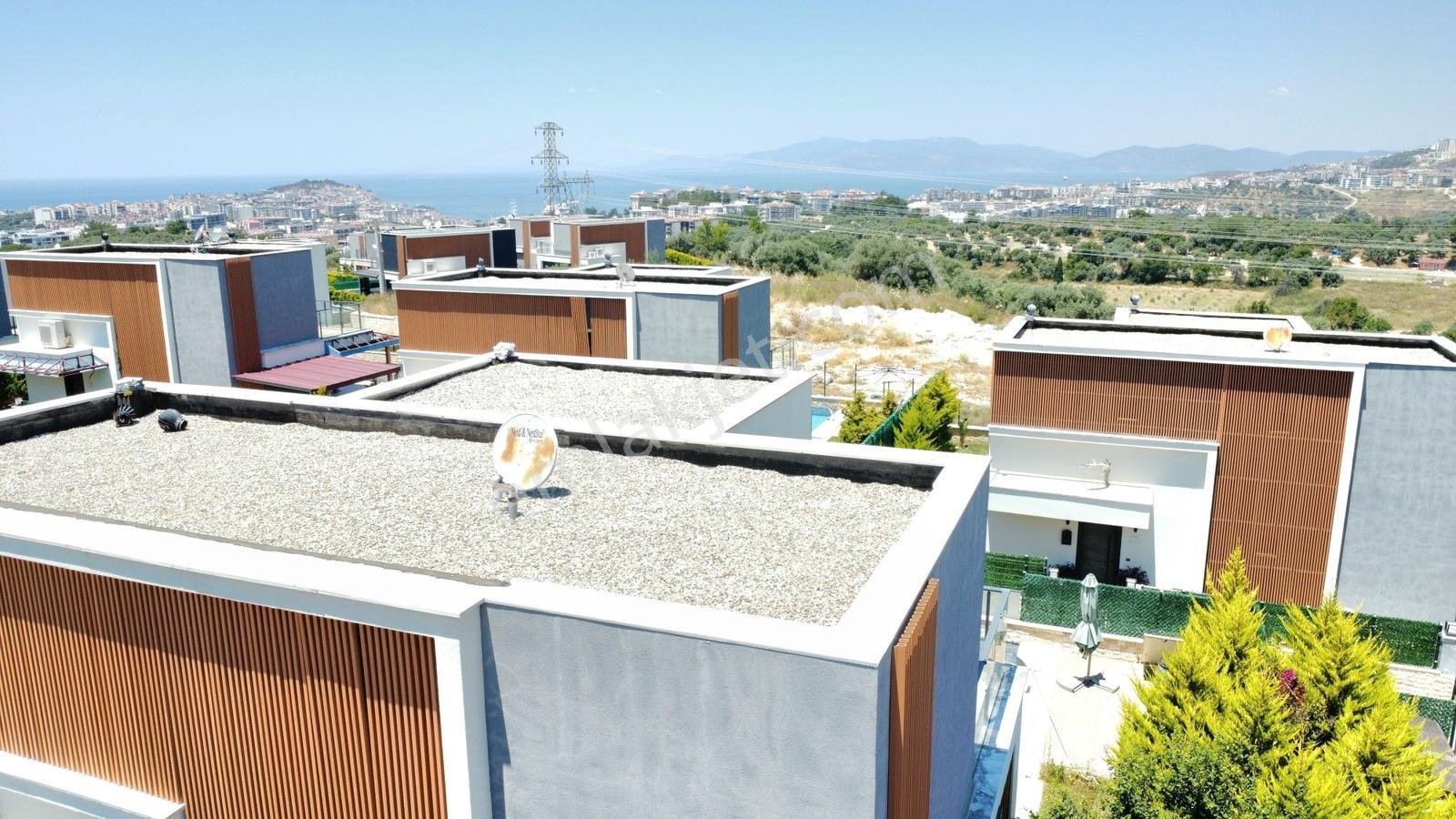 Kuşadası Merkezde Müstakil Özel Havuzlu Satılık Villa - Görsel 21