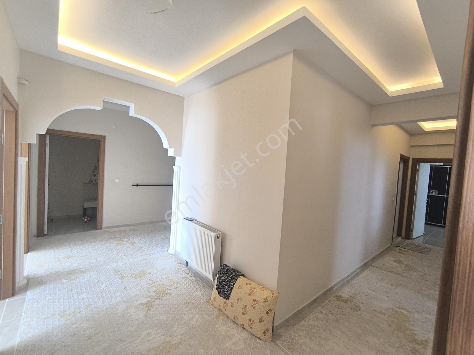 Maride Emlak`tan Mezopotamya Sitesinde Satılık 4+1 Bakımlı Daire - Görsel 4