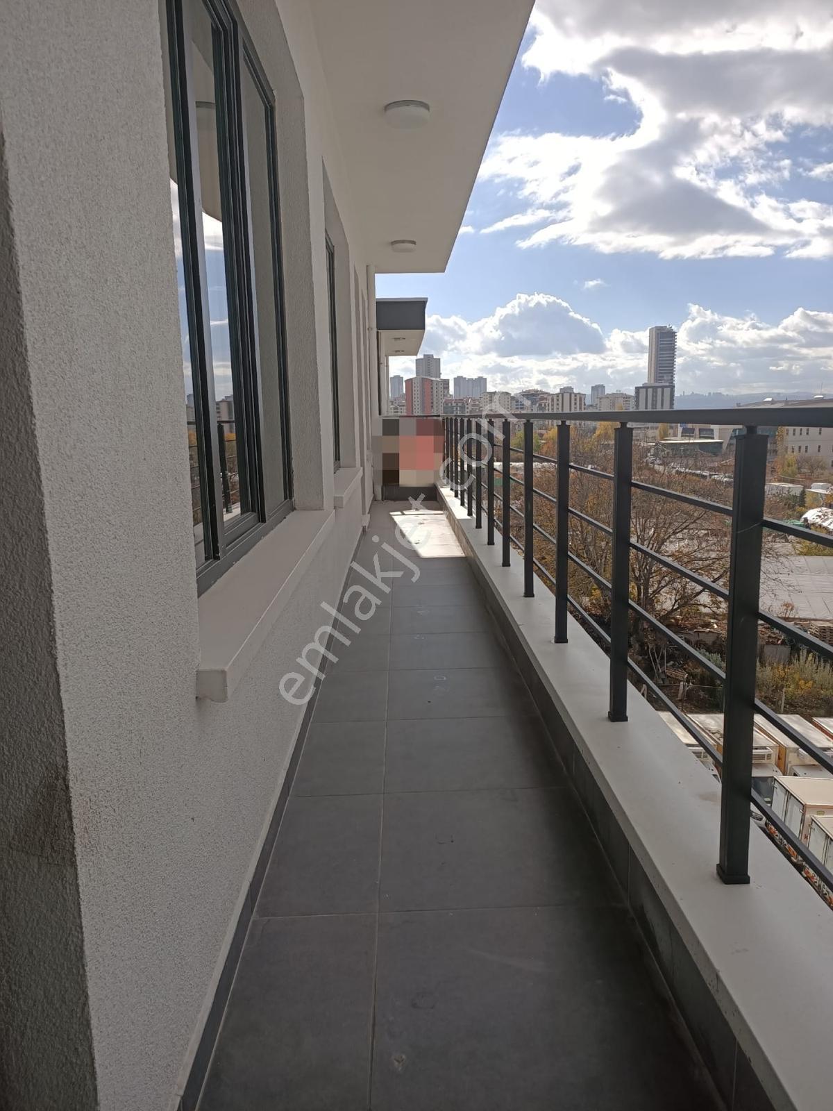 Şahin Plaza'da 2 Oda + Bağımsız Mutfak, Net 72 M2 Eşyalı Ofis - Görsel 10
