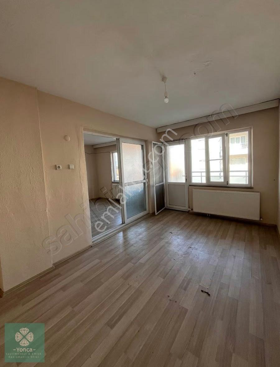 Soma Cuma Pazarı Mevki Satılık 3+1 Daire - Görsel 3
