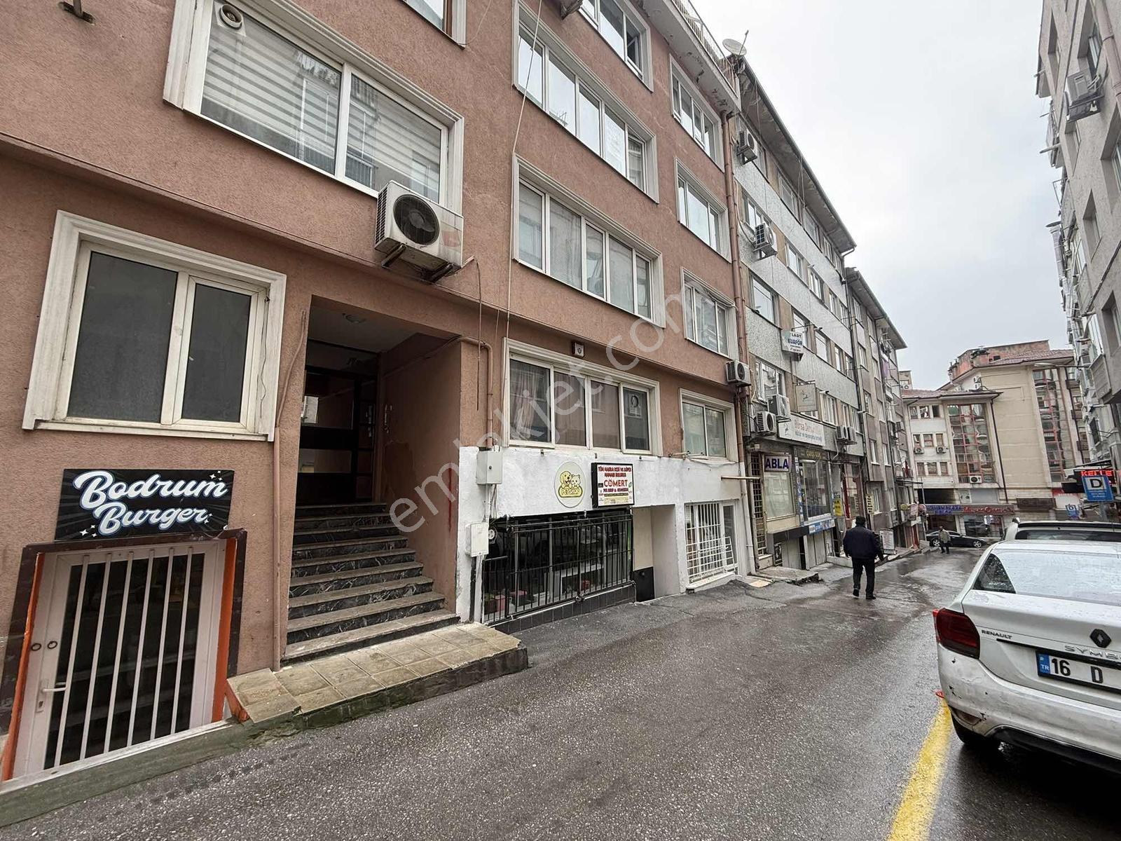 Heykel Ziraat Bankası Aralığında Kiralık İşyeri - Görsel 18