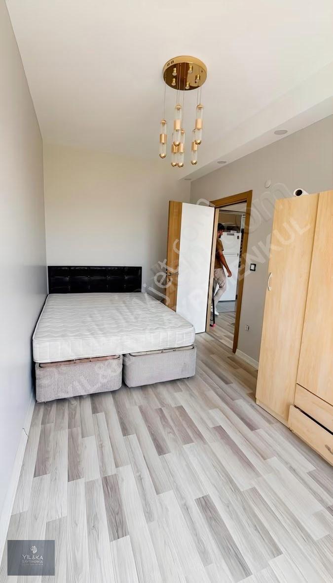 Yıl&ka Yapıdan Metrobüse Yakın 1+1 Full Eşyalı Kiralık Daire - Görsel 15