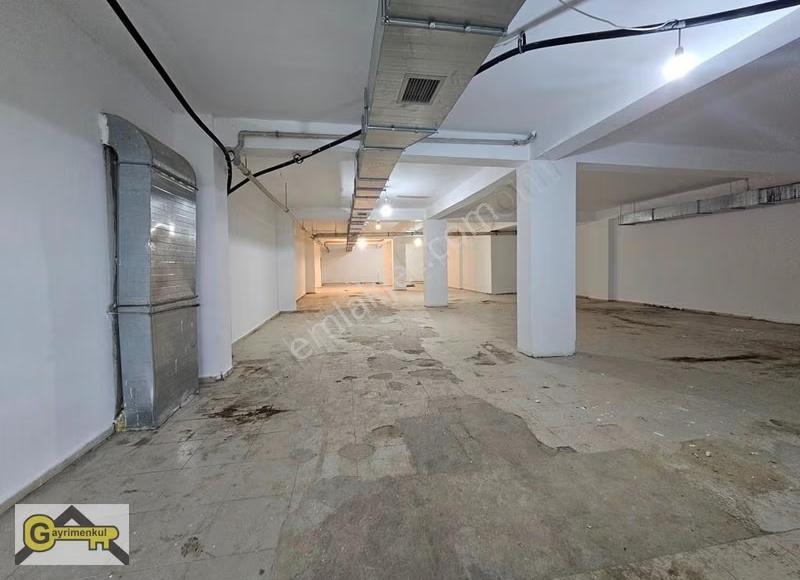 Esenyurt Yeşilkent Mh Çok Amaçlı Kullanıma Uygun 1.350 M2 İşyeri - Görsel 14