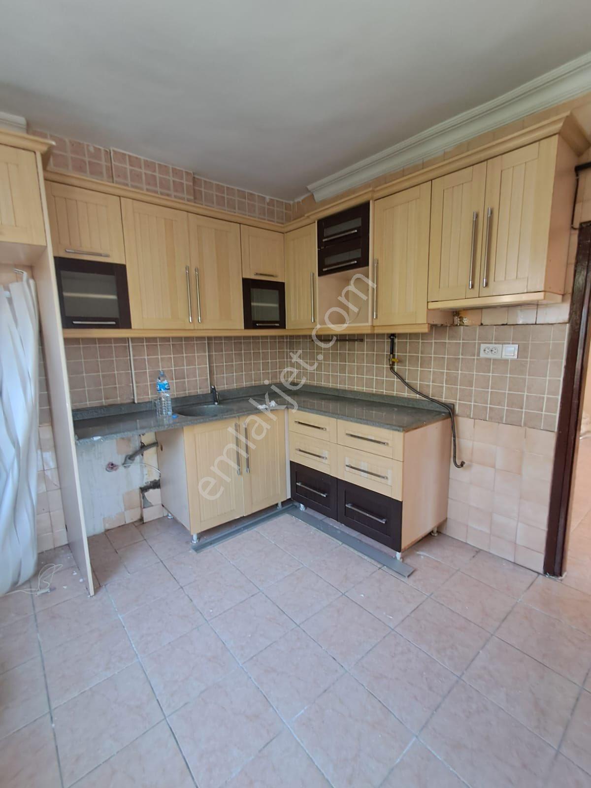 Denizköşklerde 3+1 Sağlam Binada 150m2 Kiralık 2.kat Temiz Bakımlı Daire - Görsel 4