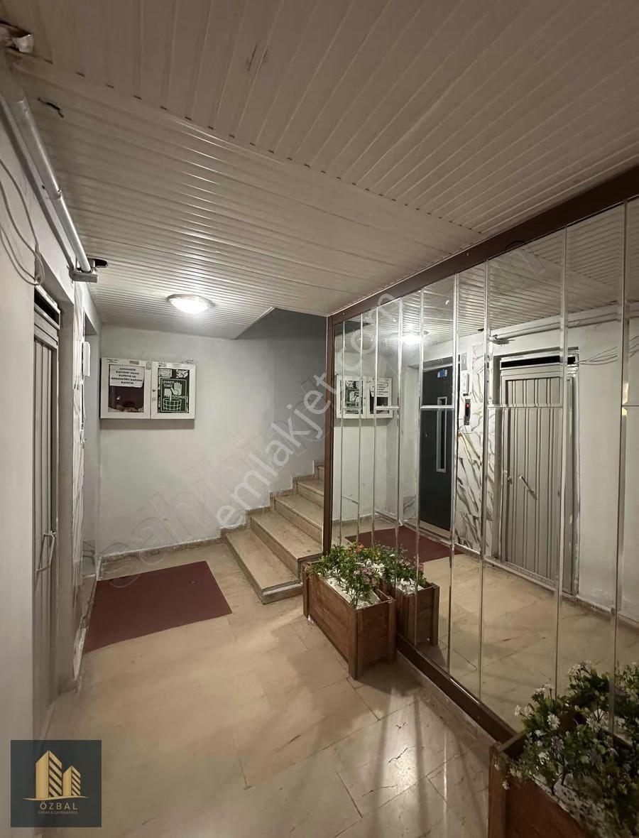 Özbal Emlak Ofis Berat Cami Civarı Satılık Temiz Daire - Görsel 3