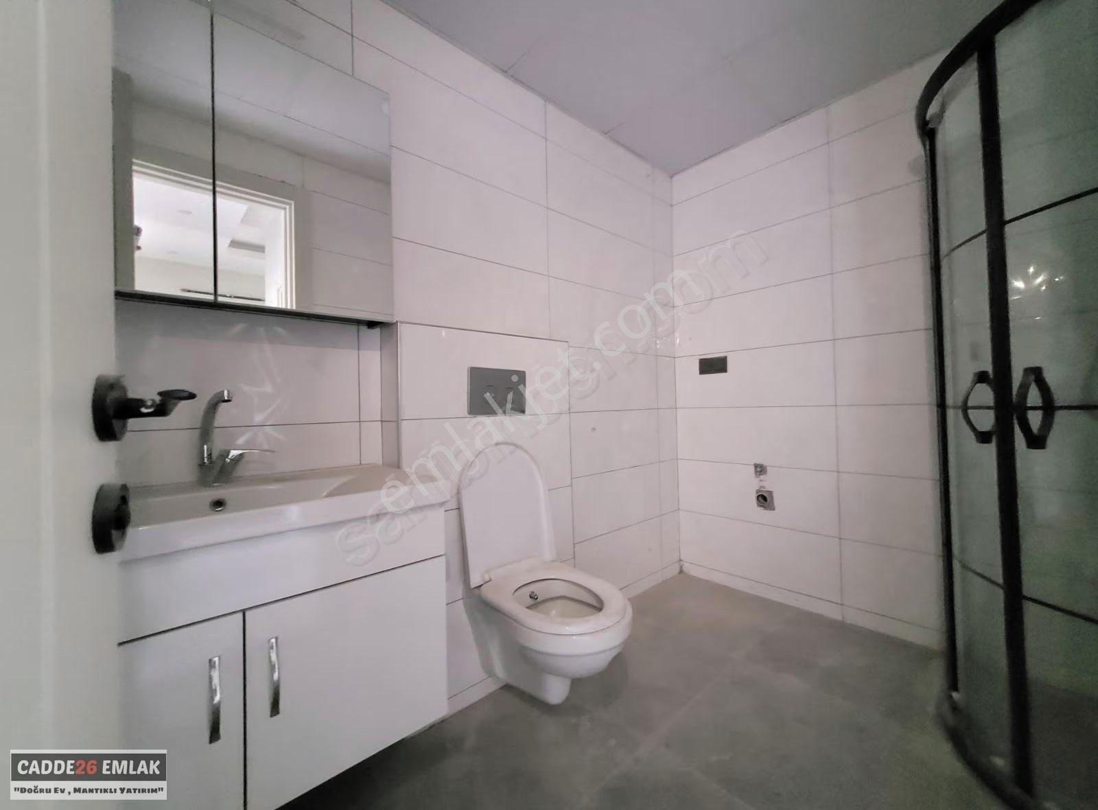 Cadde26 Dan Ertaş Caddesi Üzerinde Site İçinde Satılık 2+1 Daire - Görsel 2