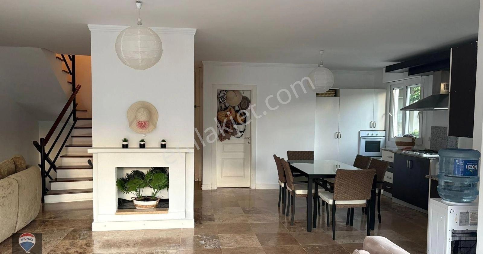 Kusadasi’nda Deniz Manzarali Müstakil Villa - Görsel 15