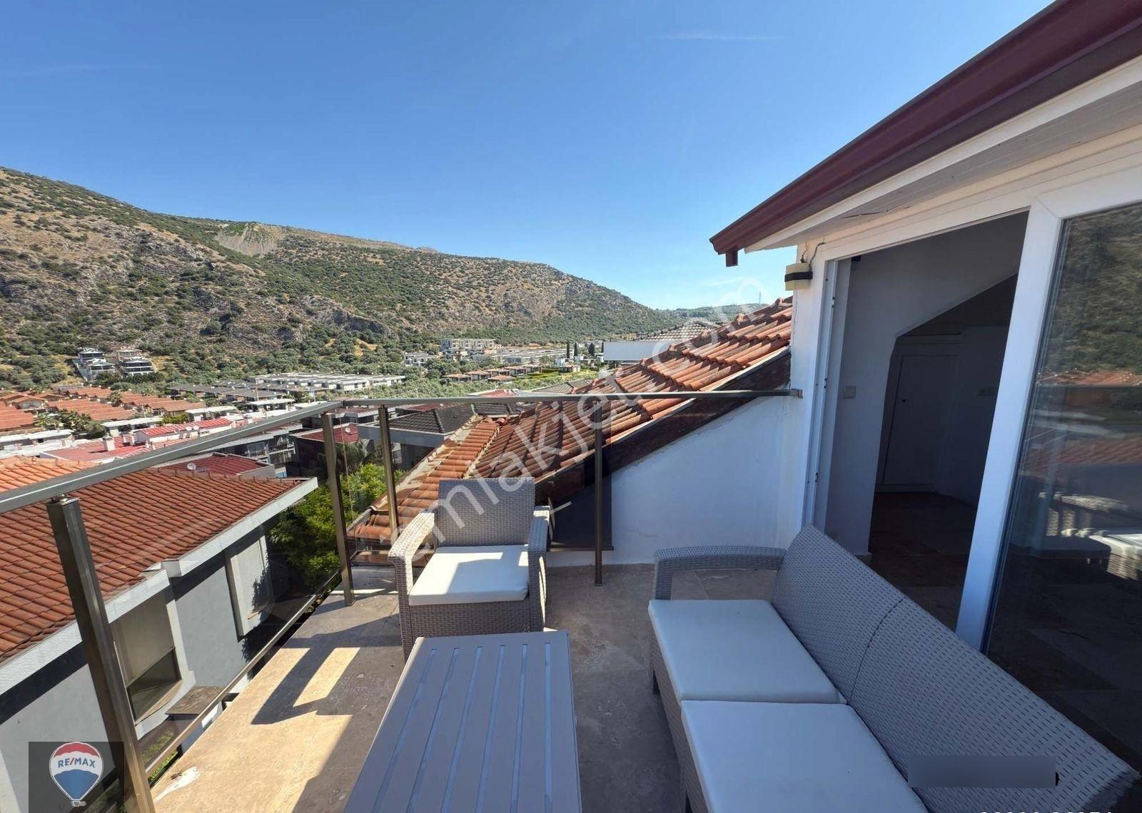 Kusadasi’nda Deniz Manzarali Müstakil Villa - Görsel 14