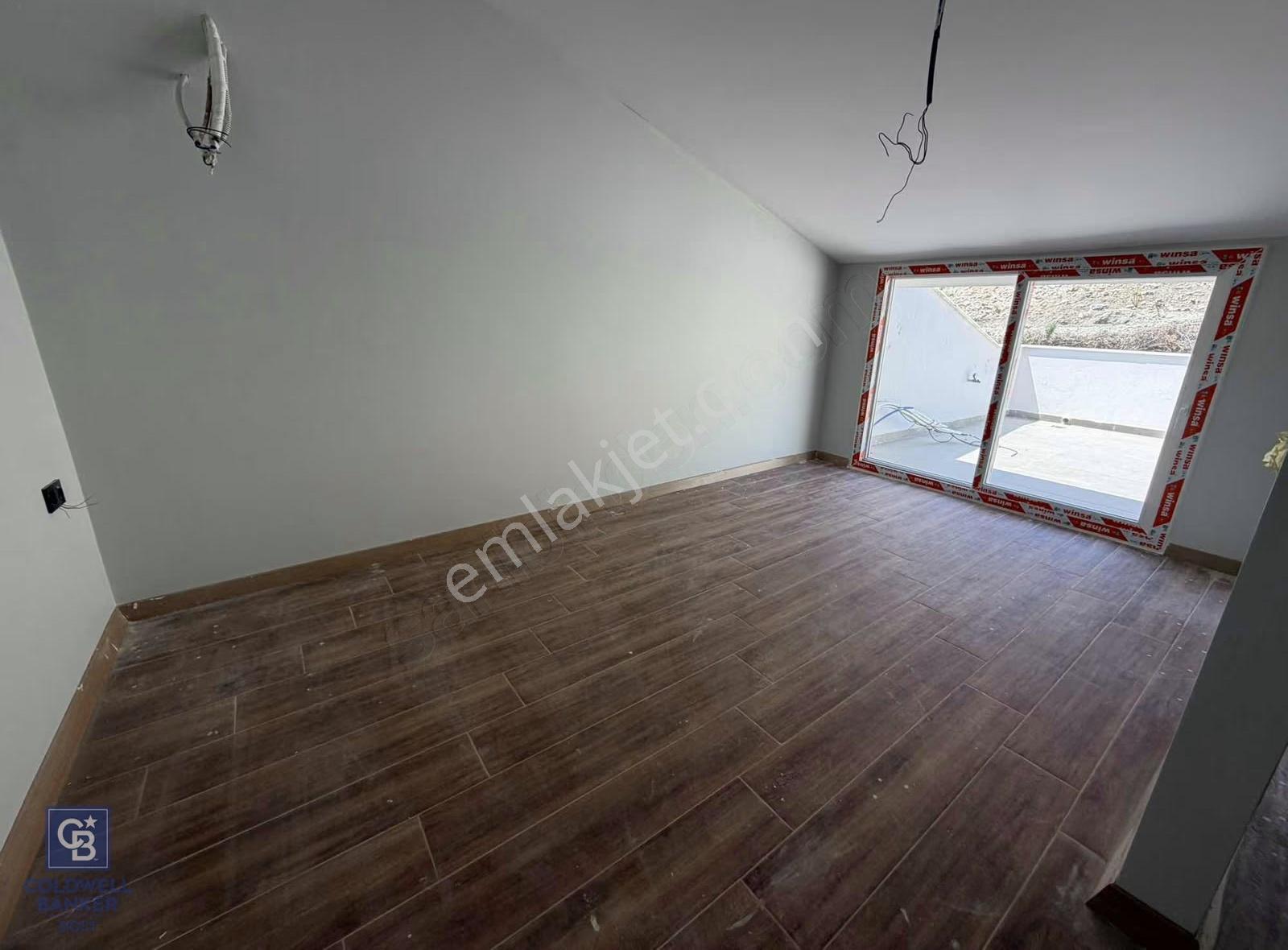 Urla Kalabakta Ted Koleji Yanı Kiralık Lüks Tripleks Villa - Görsel 16
