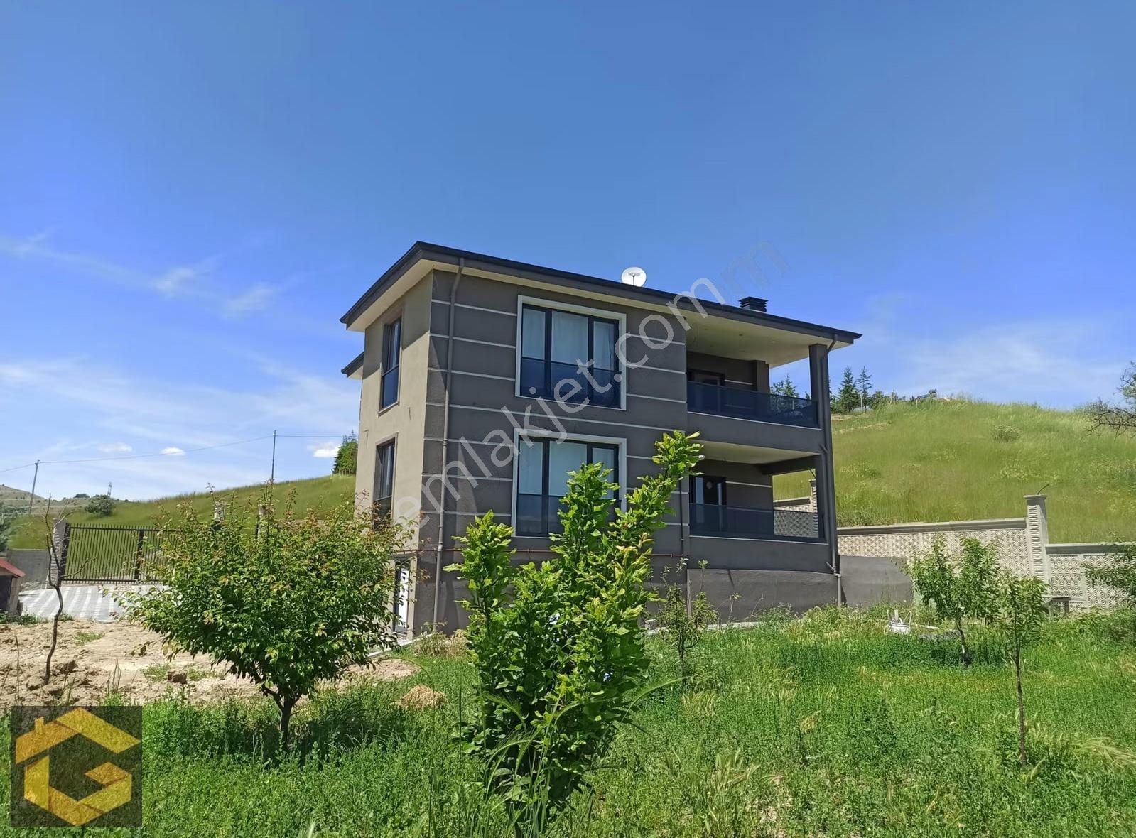 Sirkeli'de Lüks 4+1 Satılık Villa - Görsel 9