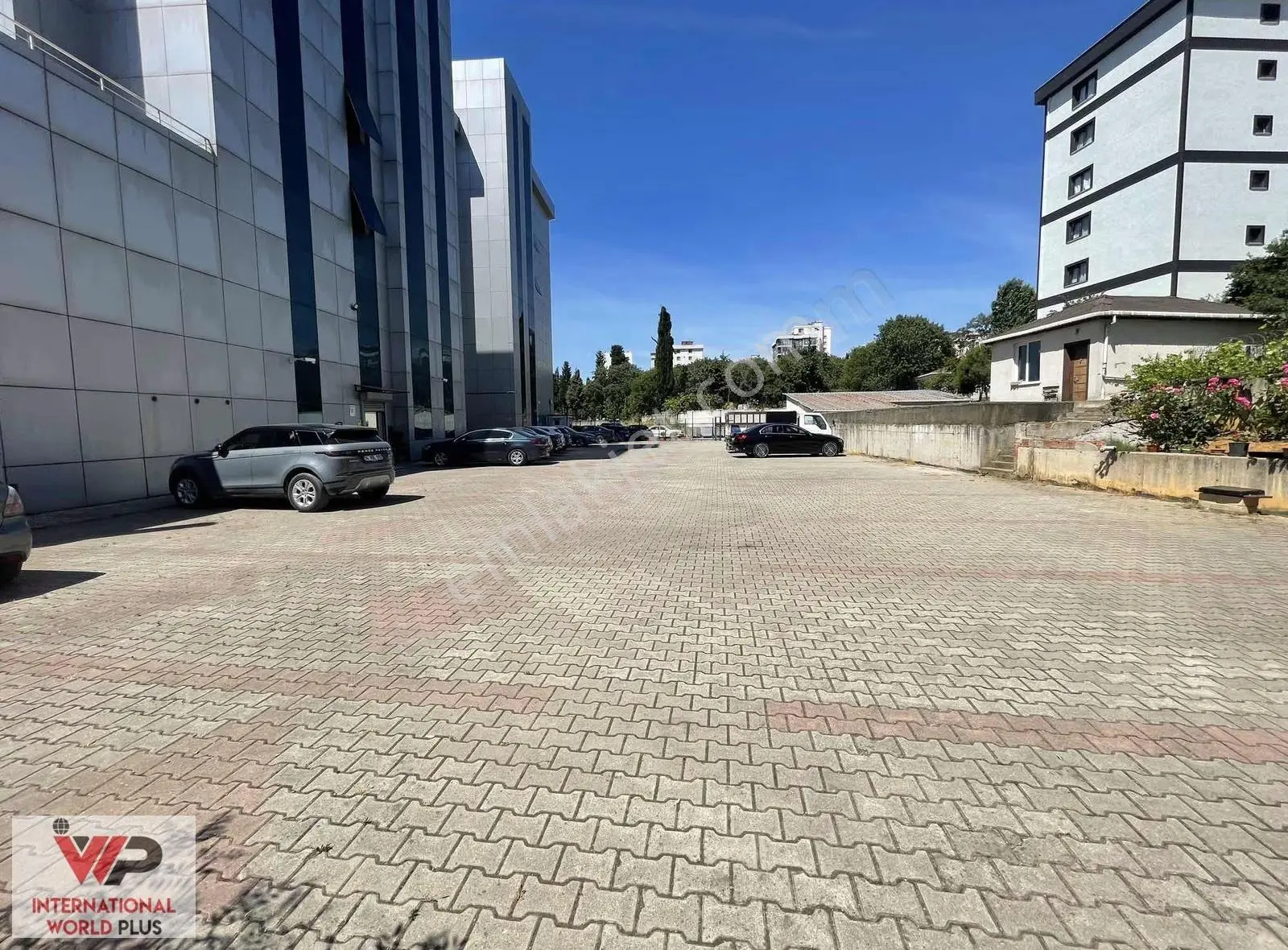 Notu Oku Ankara Caddesi Üzerinde 120m2 Büyük Ticari Kiralık Ofis