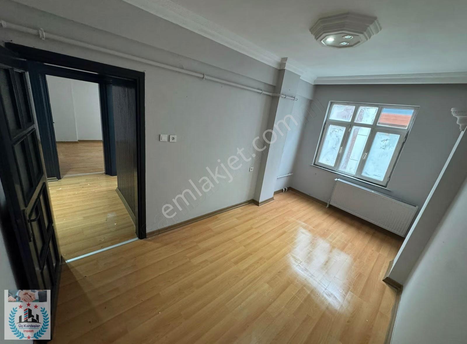 Üç Kardeşler'dn Sultançiftliği Mh'de 2+1 95m2 Tramvay Dibi 2.kat - Görsel 4