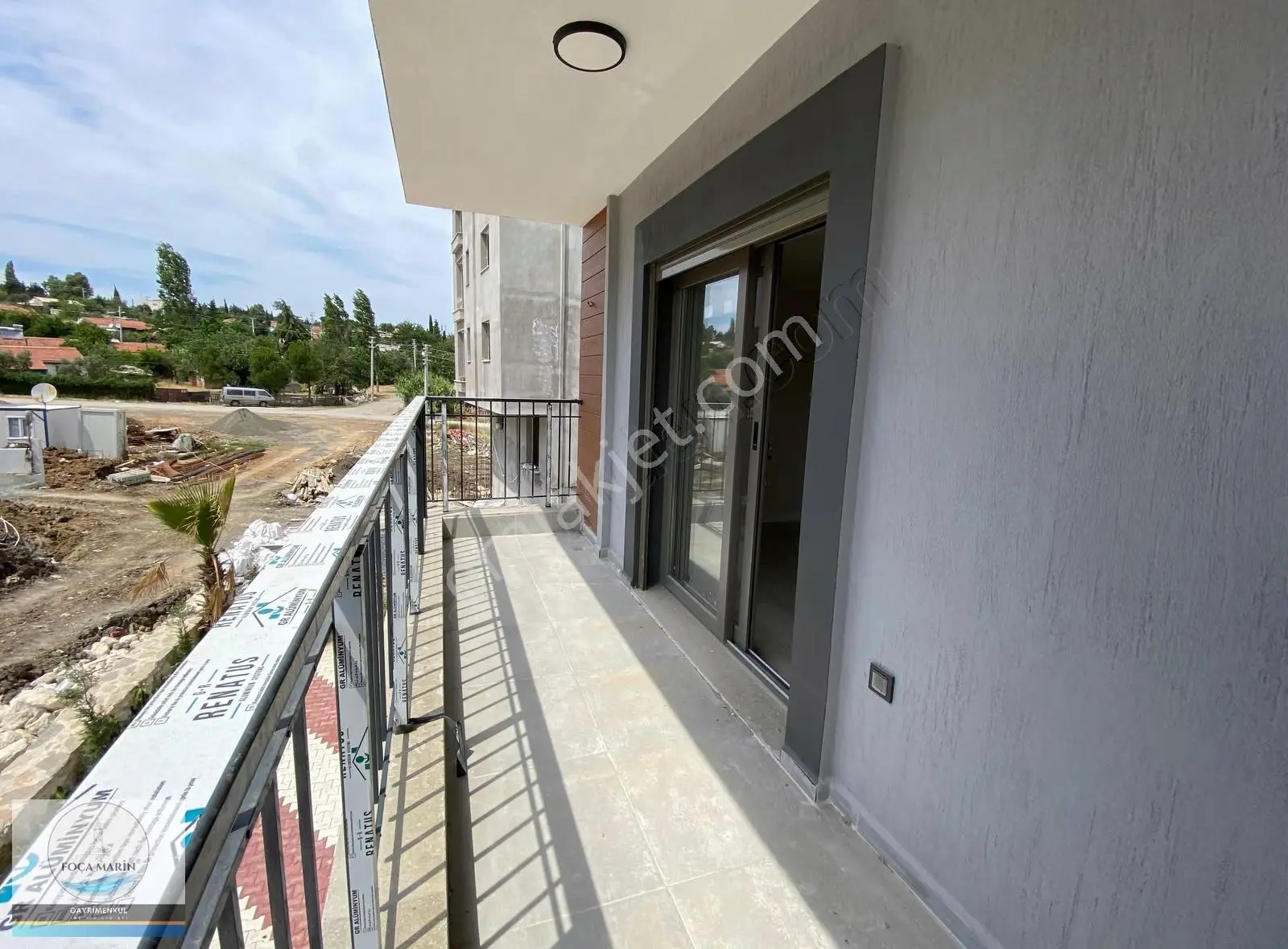 Havuzlu Butik Site İçerisinde 2+1 Satılık Daire - Görsel 23