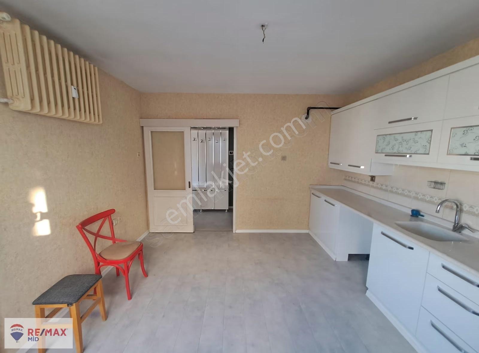 Remax Mid Atatürk Mahallesi, Bandırma Cad. Kiralık 3+1 Daire - Görsel 24