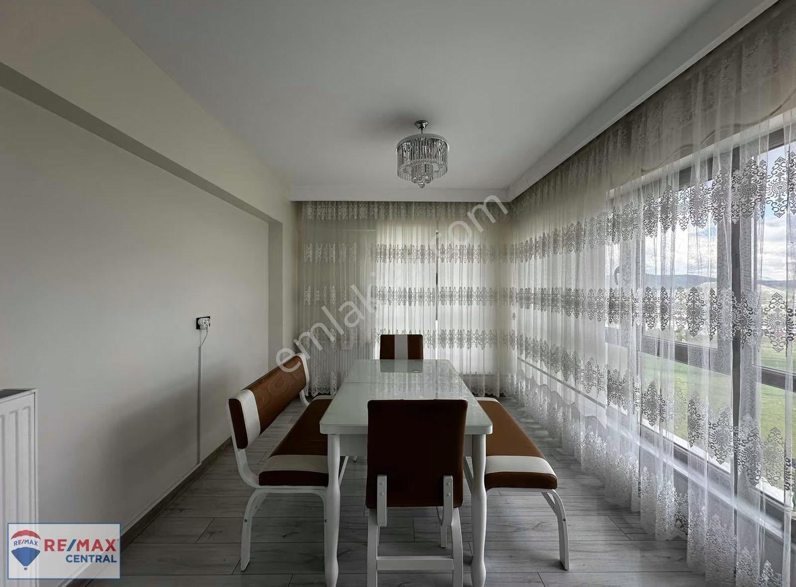 Remax Central ' Dört Mevsim Sitelerinde Arakat 3+1 Daire - Görsel 21