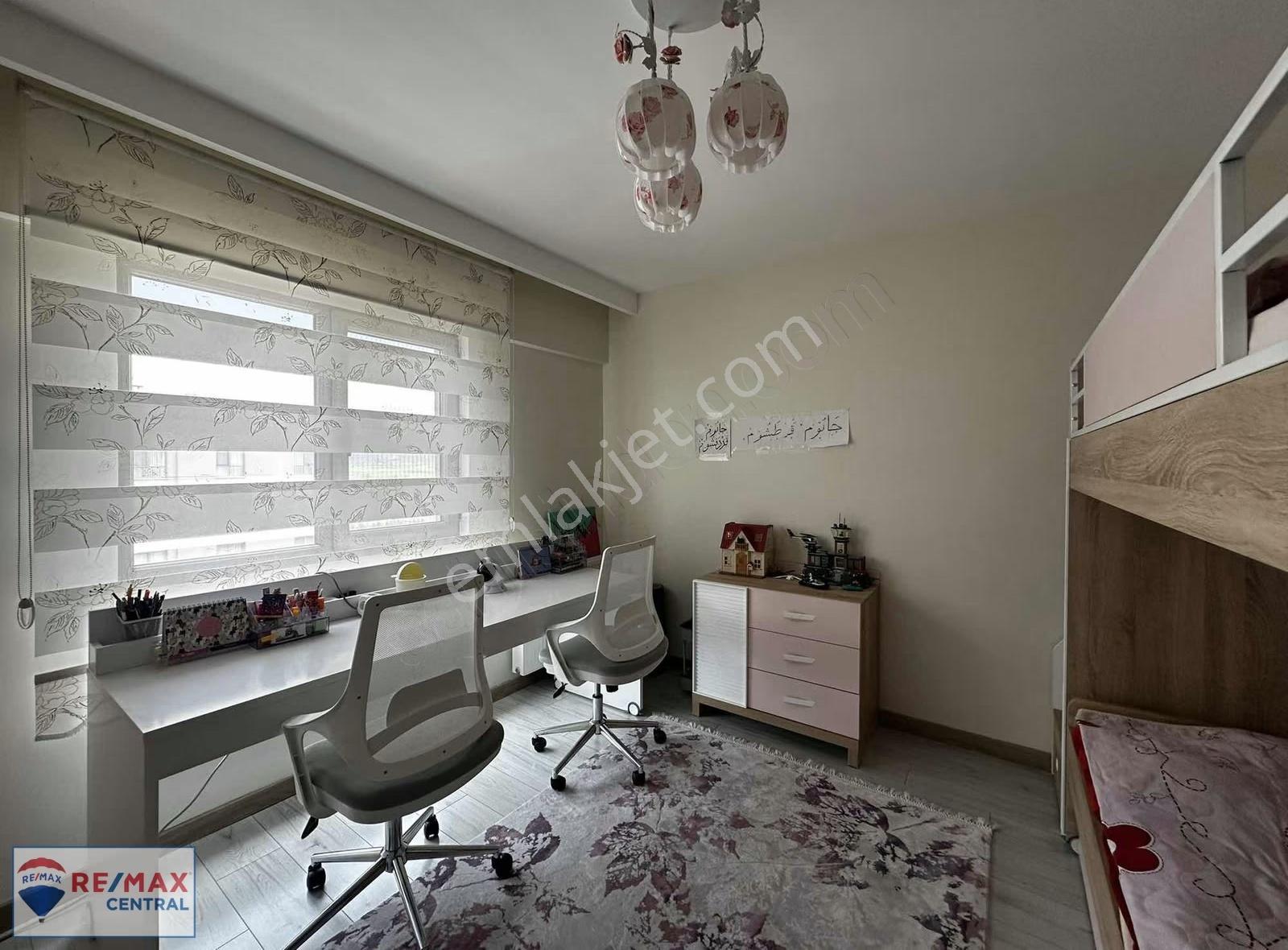 Remax Central ' Dört Mevsim Sitelerinde Arakat 3+1 Daire - Görsel 16