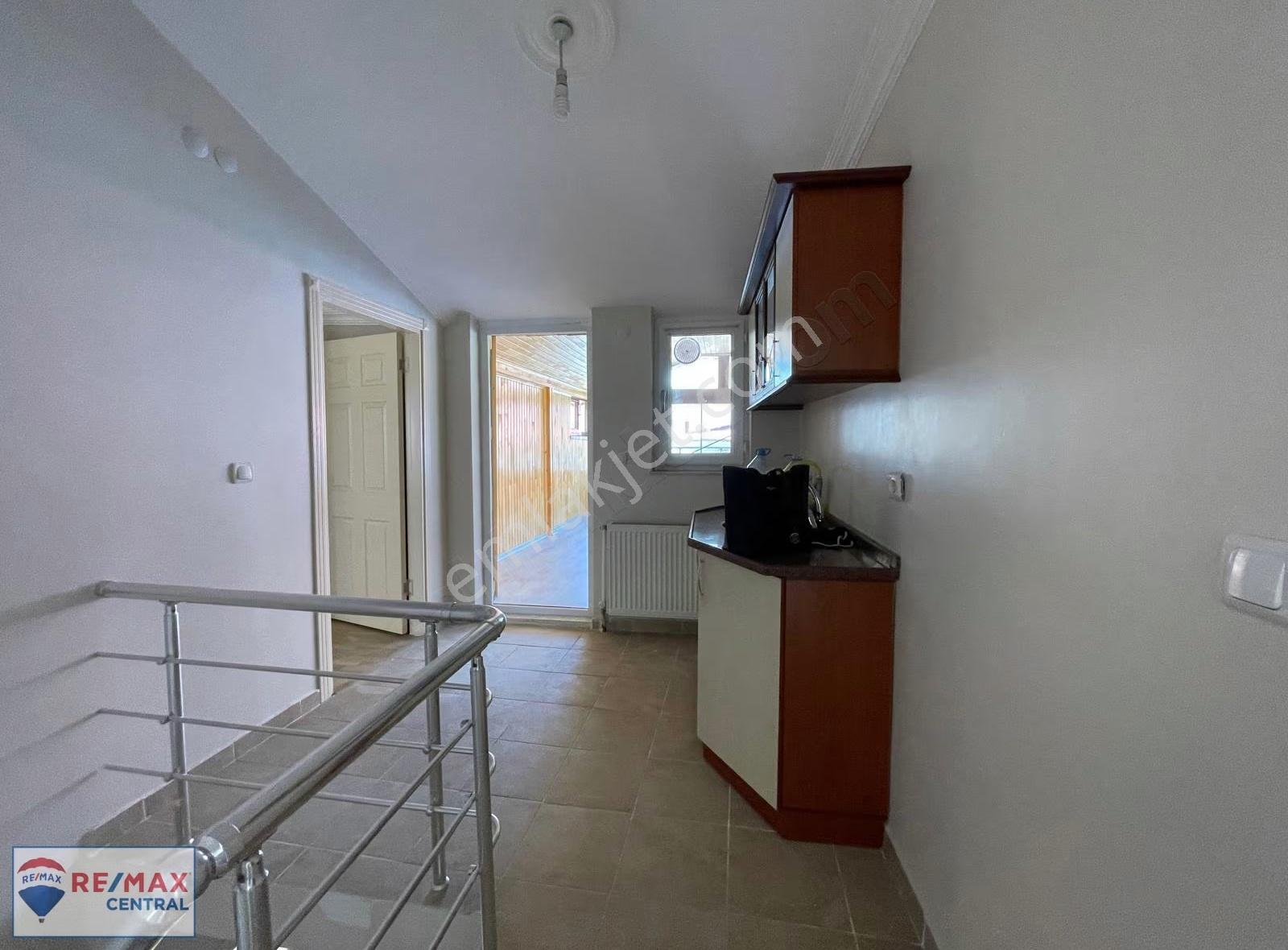 Remax Central'den Sularbaşı Mahallesinde Satılık 5+1 Dublex - Görsel 27