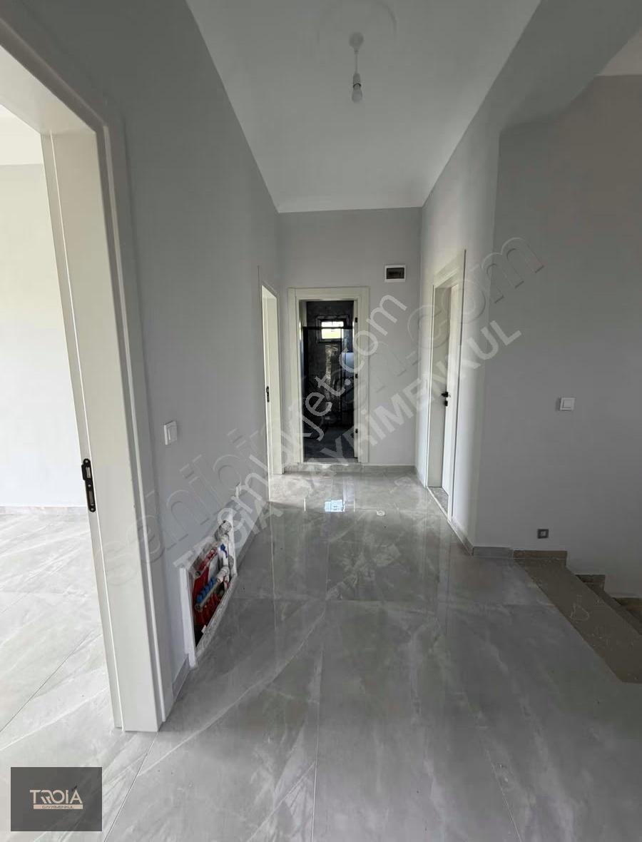 Ayvacık Hüseyinfakı 684 M²arsa İçerisinde Havuzlu Müstakil Villa - Görsel 4